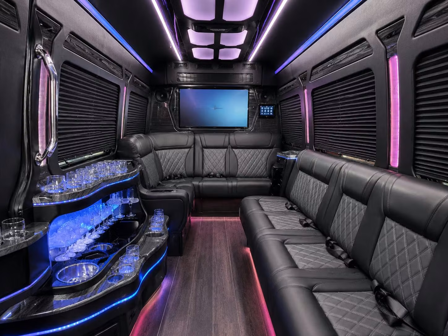 charterbusrentalnewyork com makes prom and homecoming night in new york city unforgettable