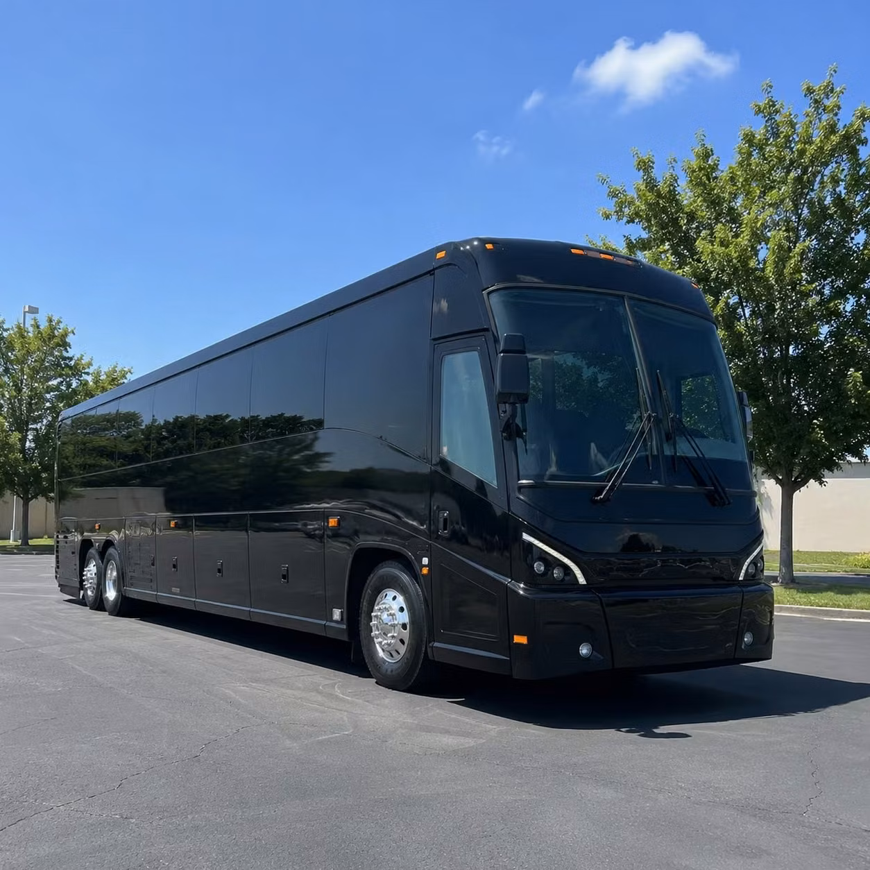 daily commuter shuttle services that keep your nyc workforce moving